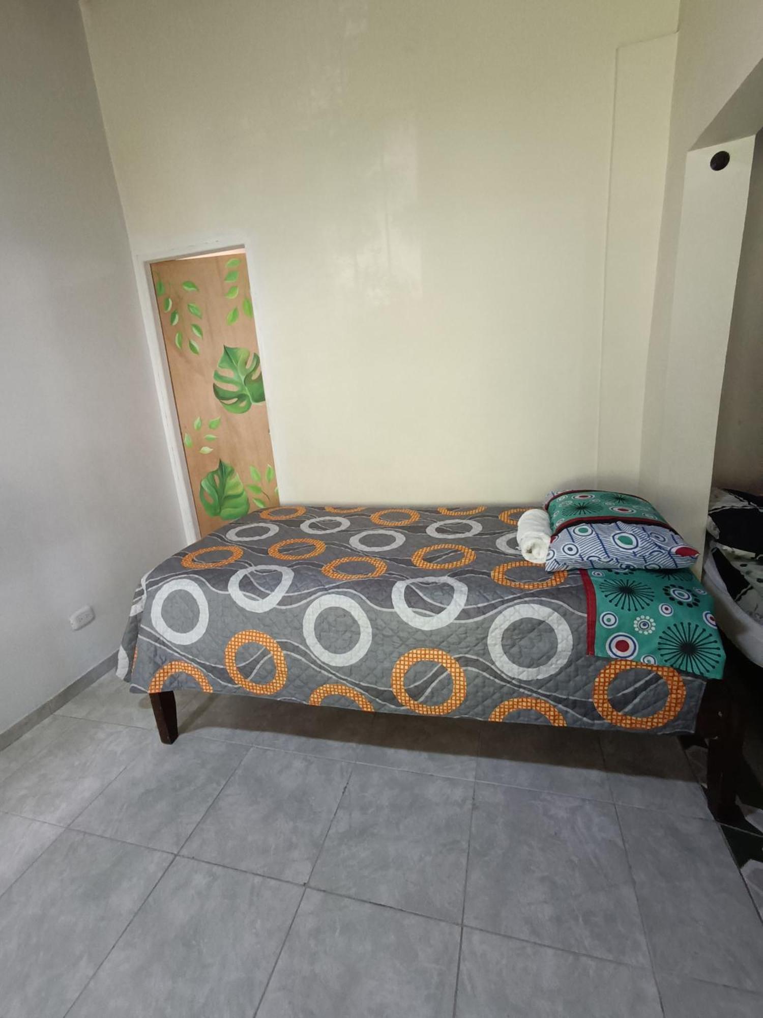Pa Pasiar Hostal Медельїн Номер фото
